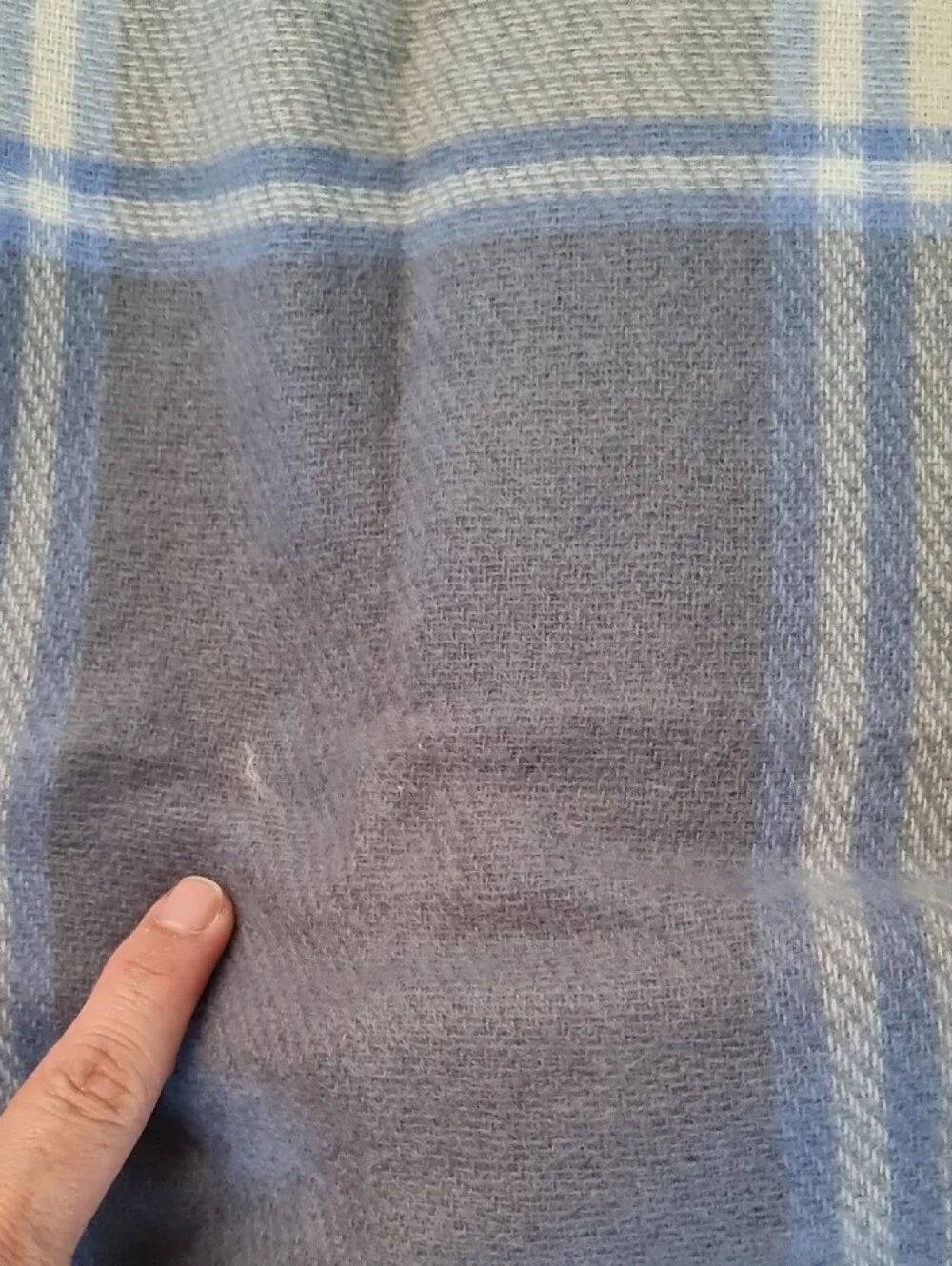 💥3for$15💥Blue and Cream Plaid Scarf